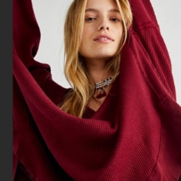 We The Free Tops - Oversized Owen Thermal In Red